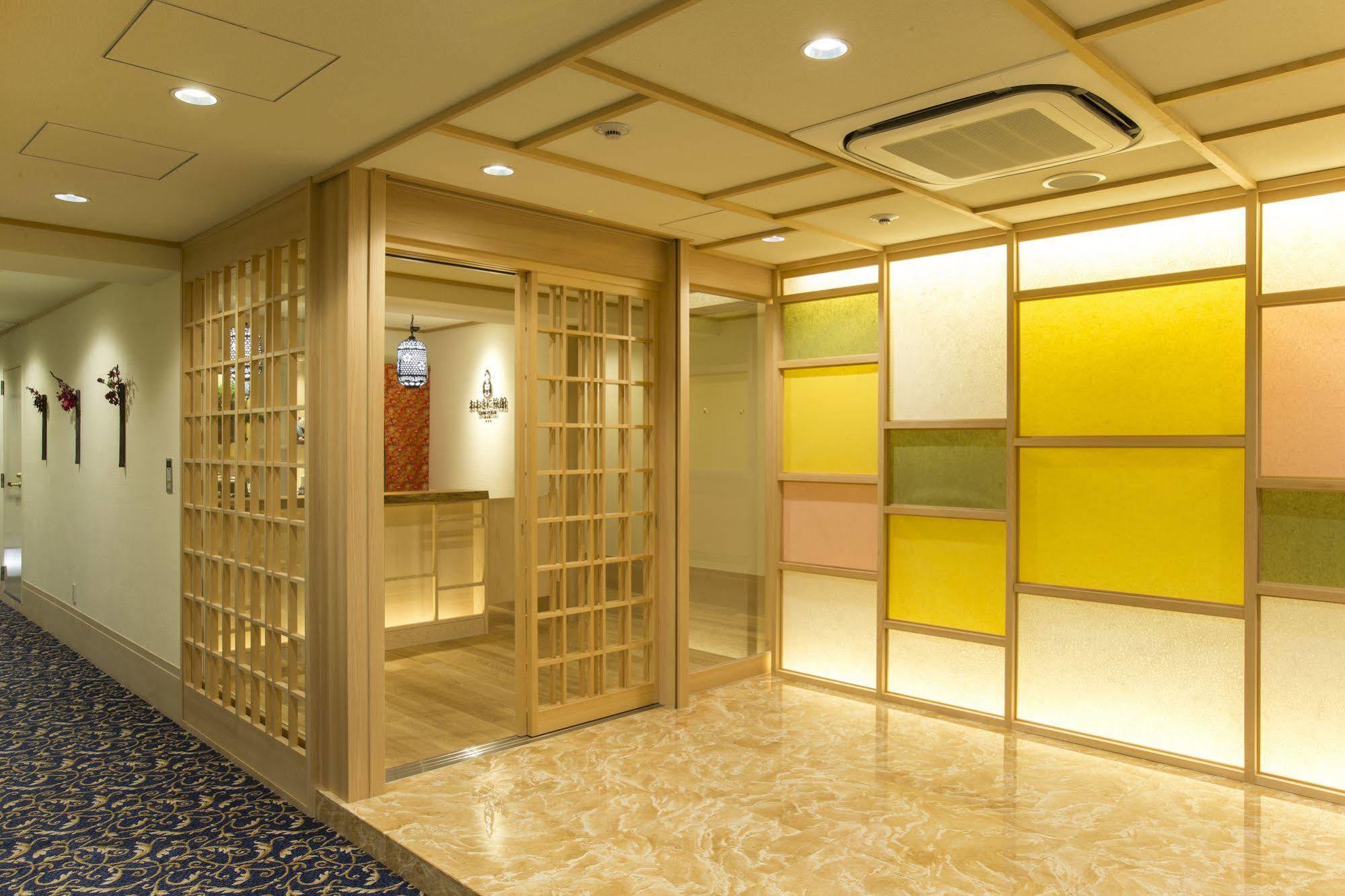 東心斎橋おおきにアパート Ookini Ryokan & Apartment Осака Екстер'єр фото