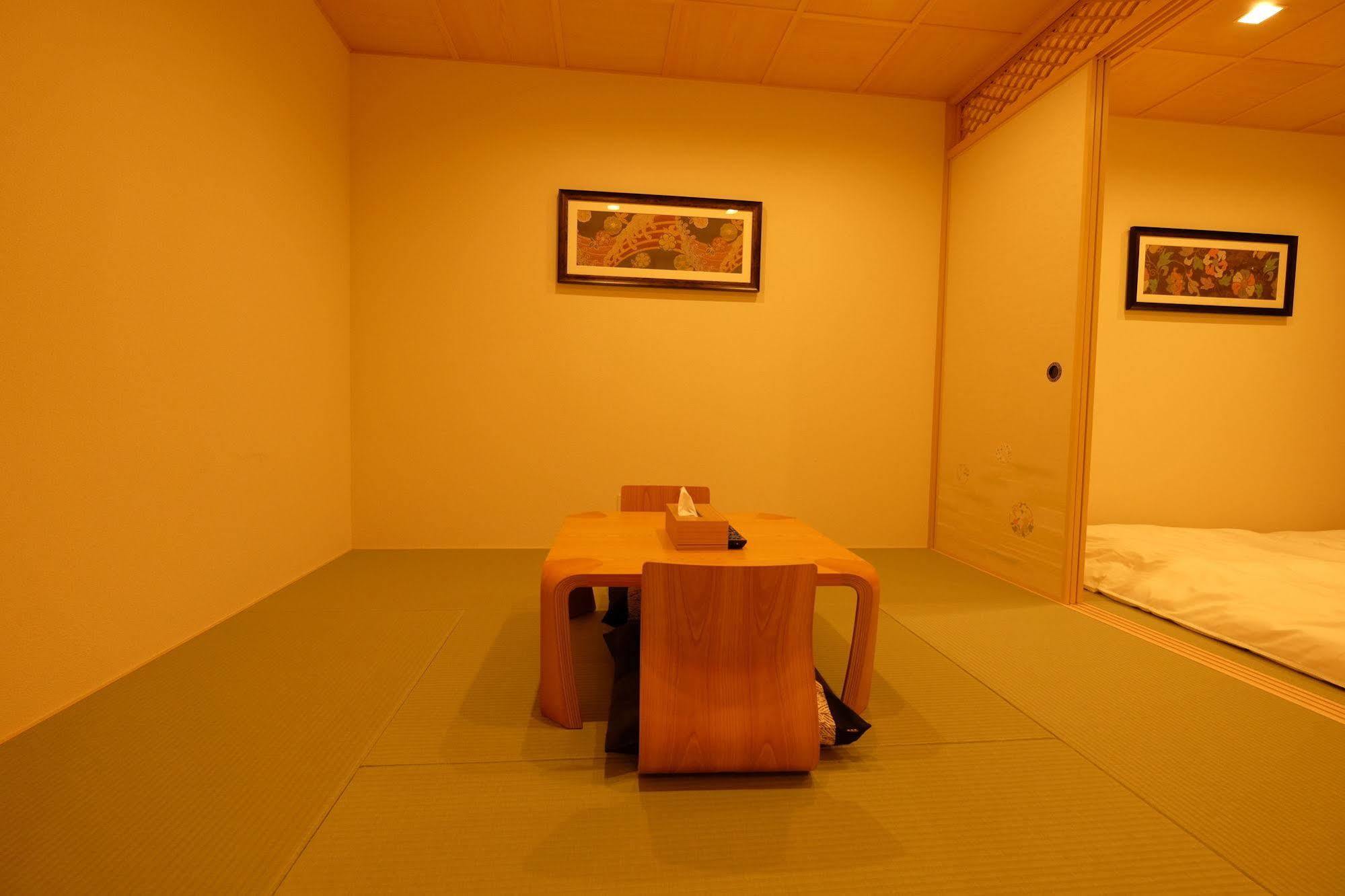 東心斎橋おおきにアパート Ookini Ryokan & Apartment Осака Екстер'єр фото